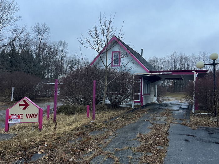 Coffee Express (Sandys Coffee Spot) - January 17 2023 Photo (newer photo)